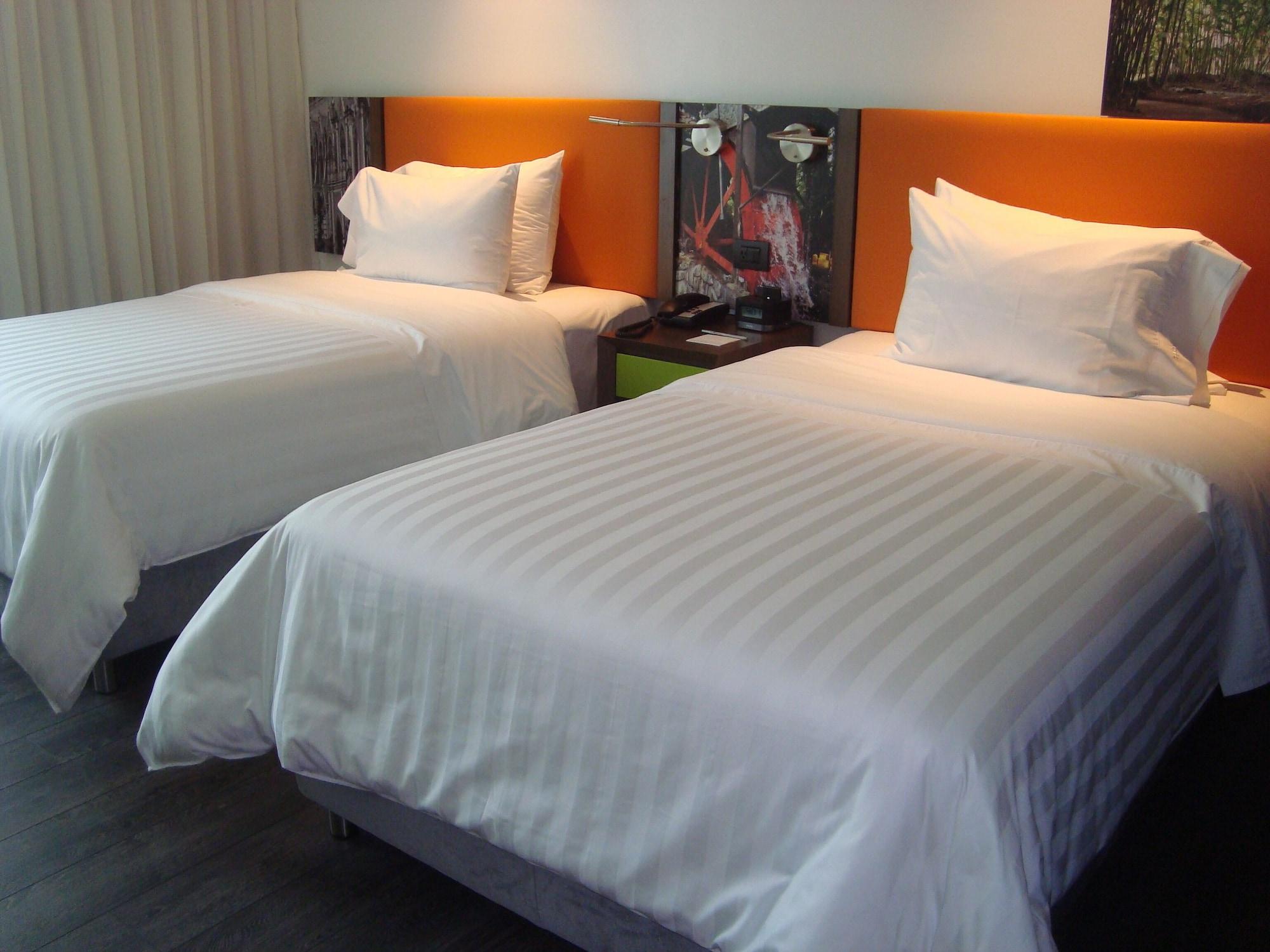 Hampton By Hilton Cali Hotel Exterior foto